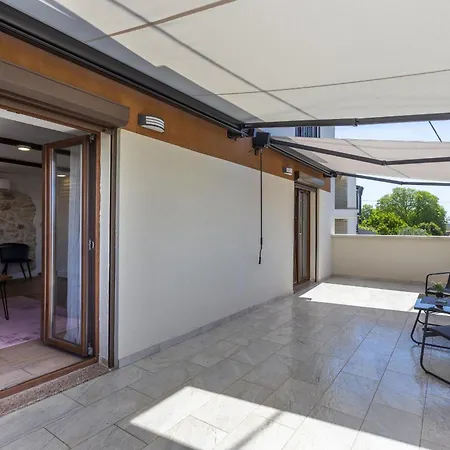 Dolce With Heated Pool Apartament *