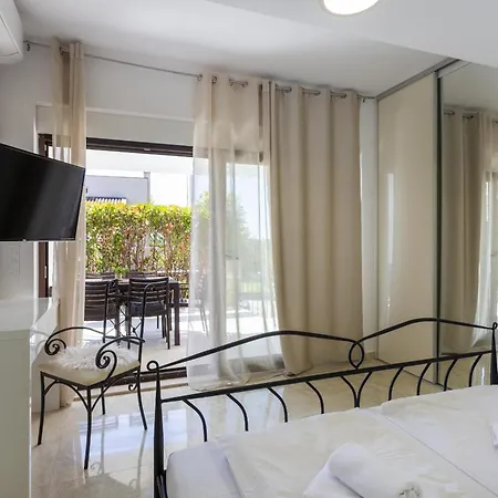 Dolce With Heated Pool *