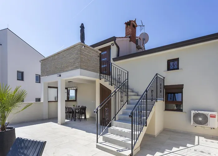 Διαμέρισμα Dolce With Heated Pool