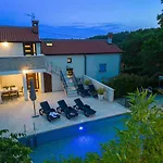Dolce With Heated Pool