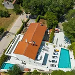 Dolce With Heated Pool *