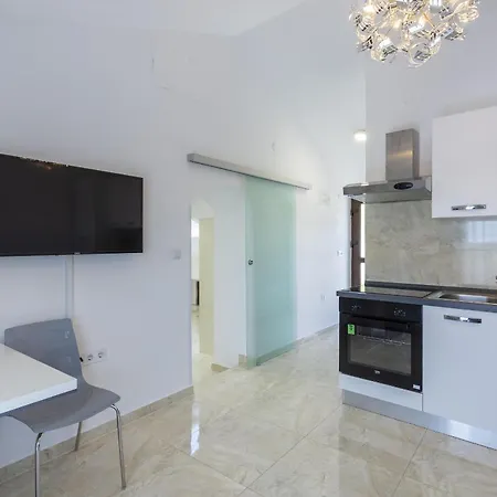 Apartment Dolce With Heated Pool *