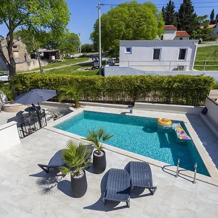 Dolce With Heated Pool * Poreč