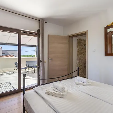 Dolce With Heated Pool * Poreč