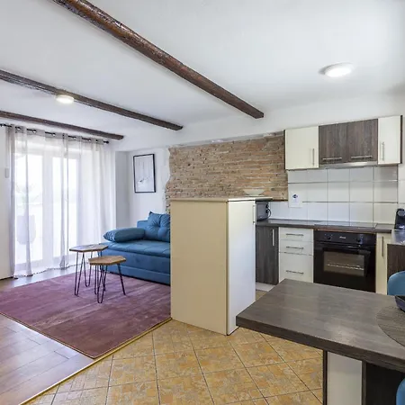 Dolce With Heated Pool Porec