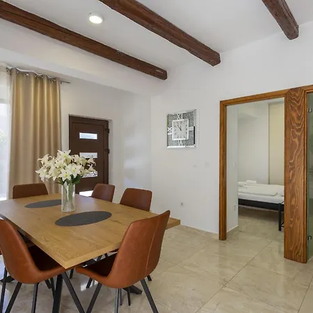 Dolce With Heated Pool *