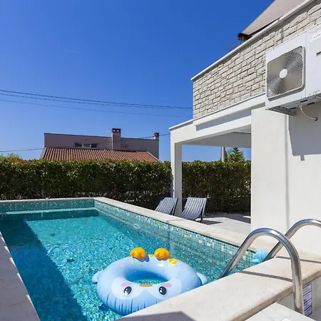 Apartment Dolce With Heated Pool Porec