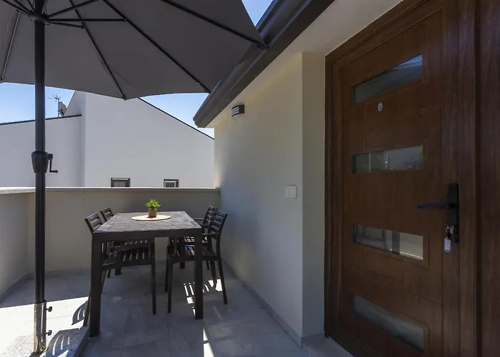 Apartament Dolce With Heated Pool Poreč