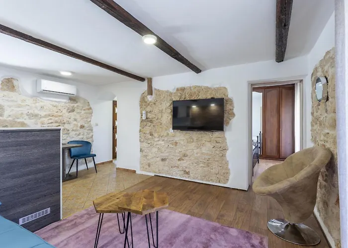 Dolce With Heated Pool Daire Poreč