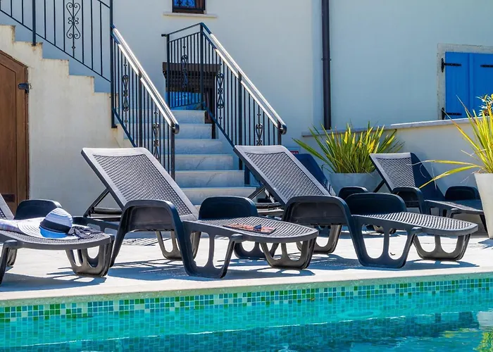 Dolce With Heated Pool Lejlighed Poreč