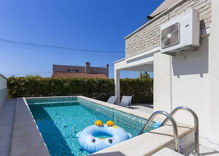 Lejlighed Dolce With Heated Pool Poreč